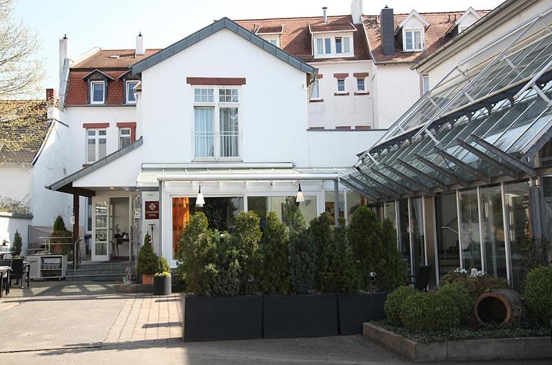 Hotel Goldener Stern Sankt Ingbert Eksteriør bilde