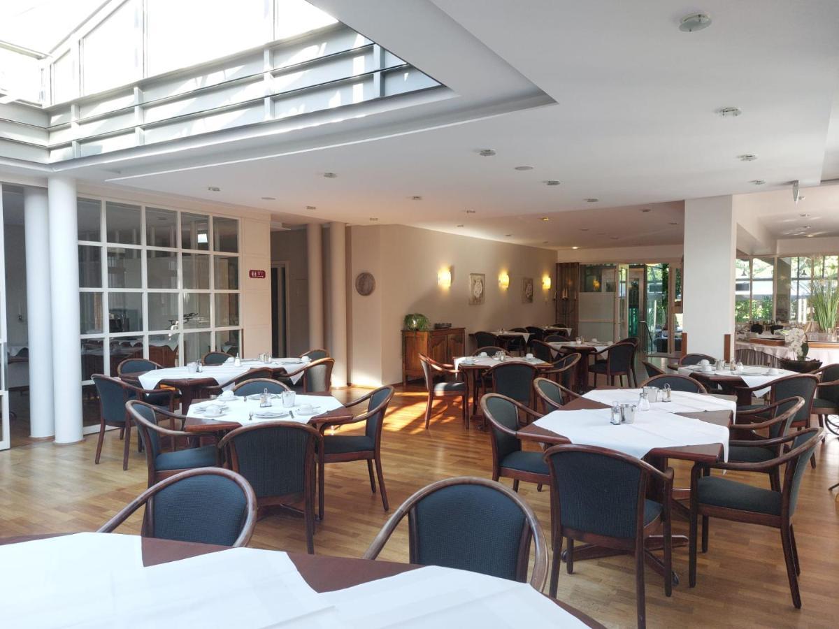 Hotel Goldener Stern Sankt Ingbert Eksteriør bilde