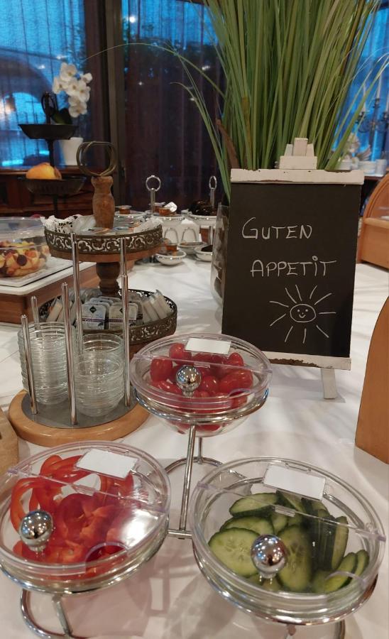 Hotel Goldener Stern Sankt Ingbert Eksteriør bilde